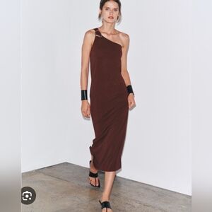 NWT Zara One-Shoulder Brown Midi Dress With Golden Broch Viscose Size S